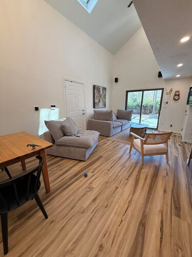 Modern Cape Beach Escape - Classic Coastal Charm