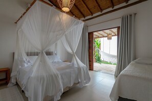 4 bedrooms, iron/ironing board, Internet, bed sheets - Limoeiro House Trancoso (Trancoso)