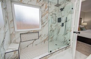 Shower, hair dryer, towels, shampoo - 2 Homes • 8BR (sleeps 18) • Game Room & Backyards (Houston)