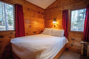 Room - Hummingbird Cabin at Timber Bay (Babbitt)
