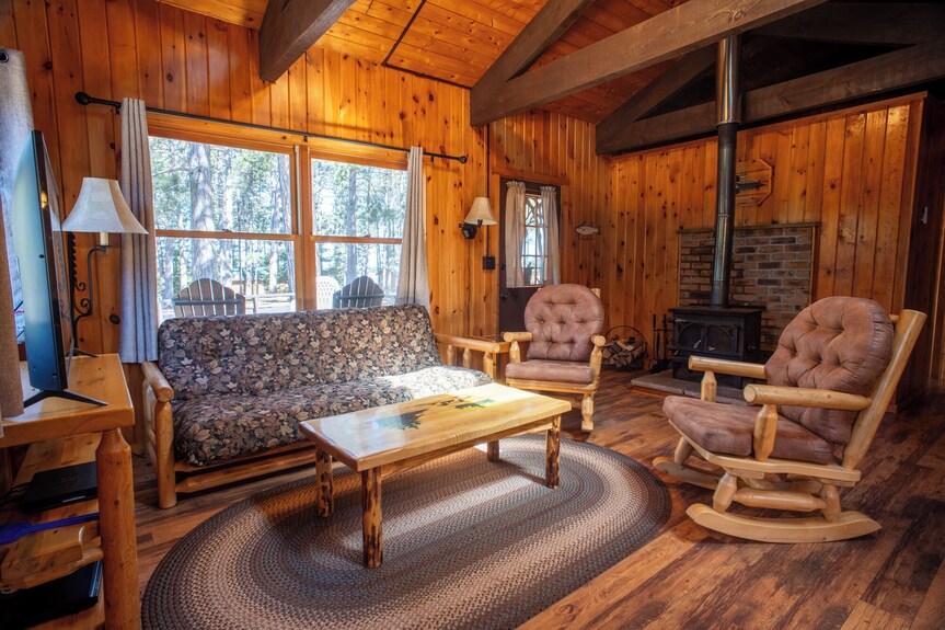 Built For Groups: The Wolf Cabin - Bear Head Lake State Park, Ely
