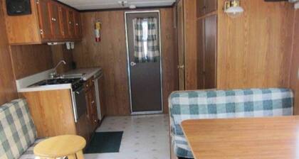 The Minnow Houseboat at Timber Bay
