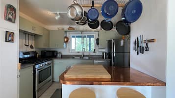 Micro-ondes, four, plaque de cuisson, lave-vaisselle