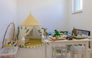 Children’s area - Awesome home in Porec (Porec)