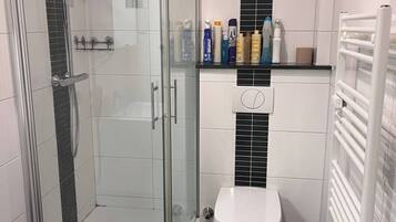 Shared Dormitory, 1 Bedroom | Bathroom