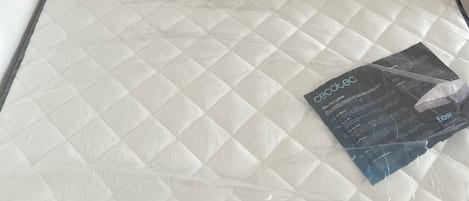 3 bedrooms, bed sheets