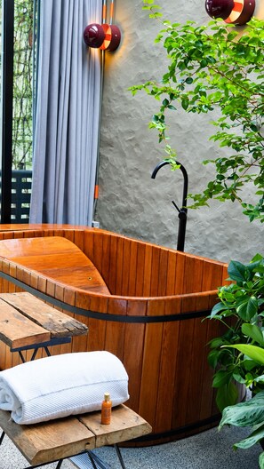 Jet tub