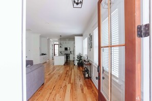 Interior - Stunning Downtown 3BD-2.5BA Home| Near Forsyth Pk (Savannah)