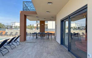 Outdoor dining - Gorgeous home in Galizana (Galizana)