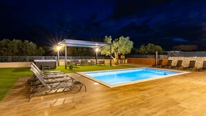 Terrace/patio - Gorgeous home in Galizana (Galizana)