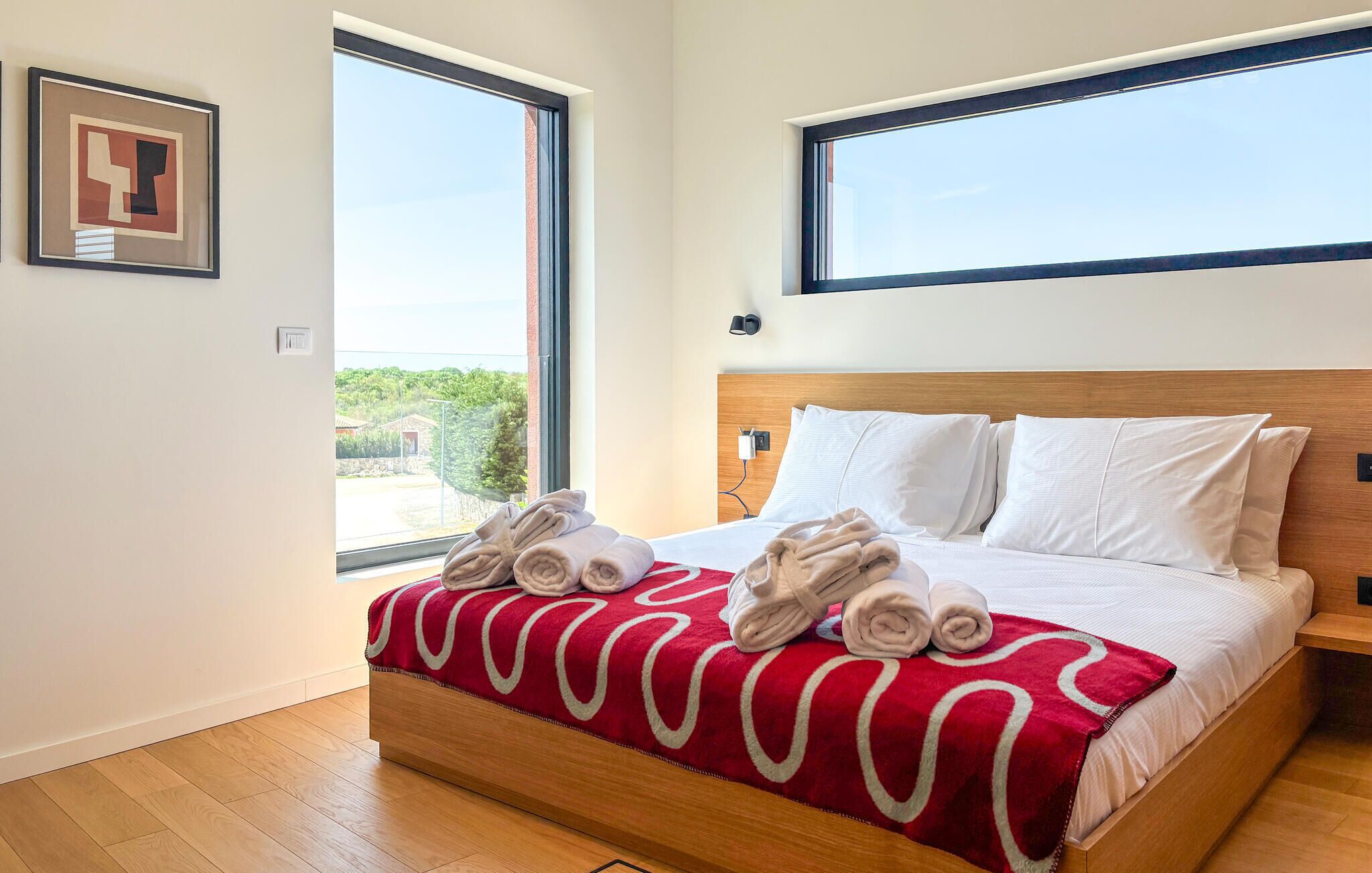 3 bedrooms, iron/ironing board, travel cot, free WiFi