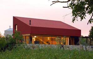 Exterior - Amazing home in Bale with sauna (Bale)