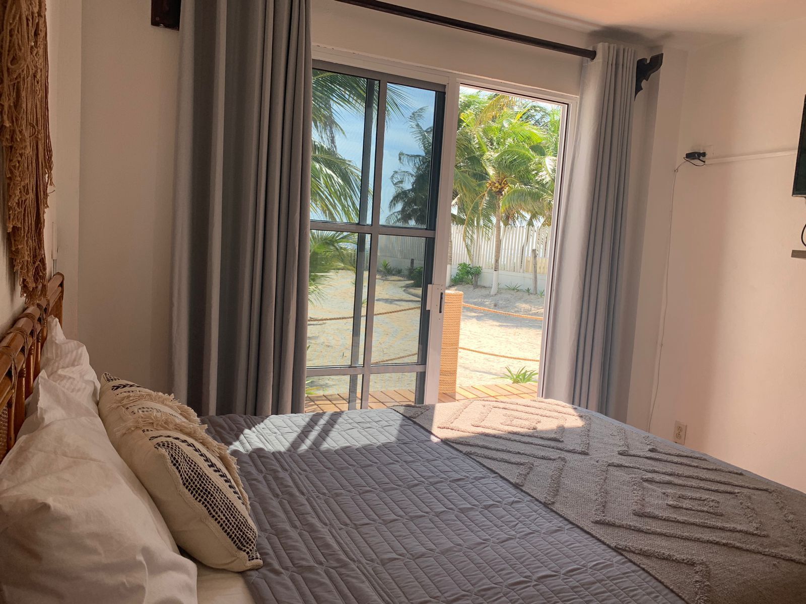 Standard Studio, Partial Sea View | In-room safe, laptop workspace, blackout curtains, free WiFi