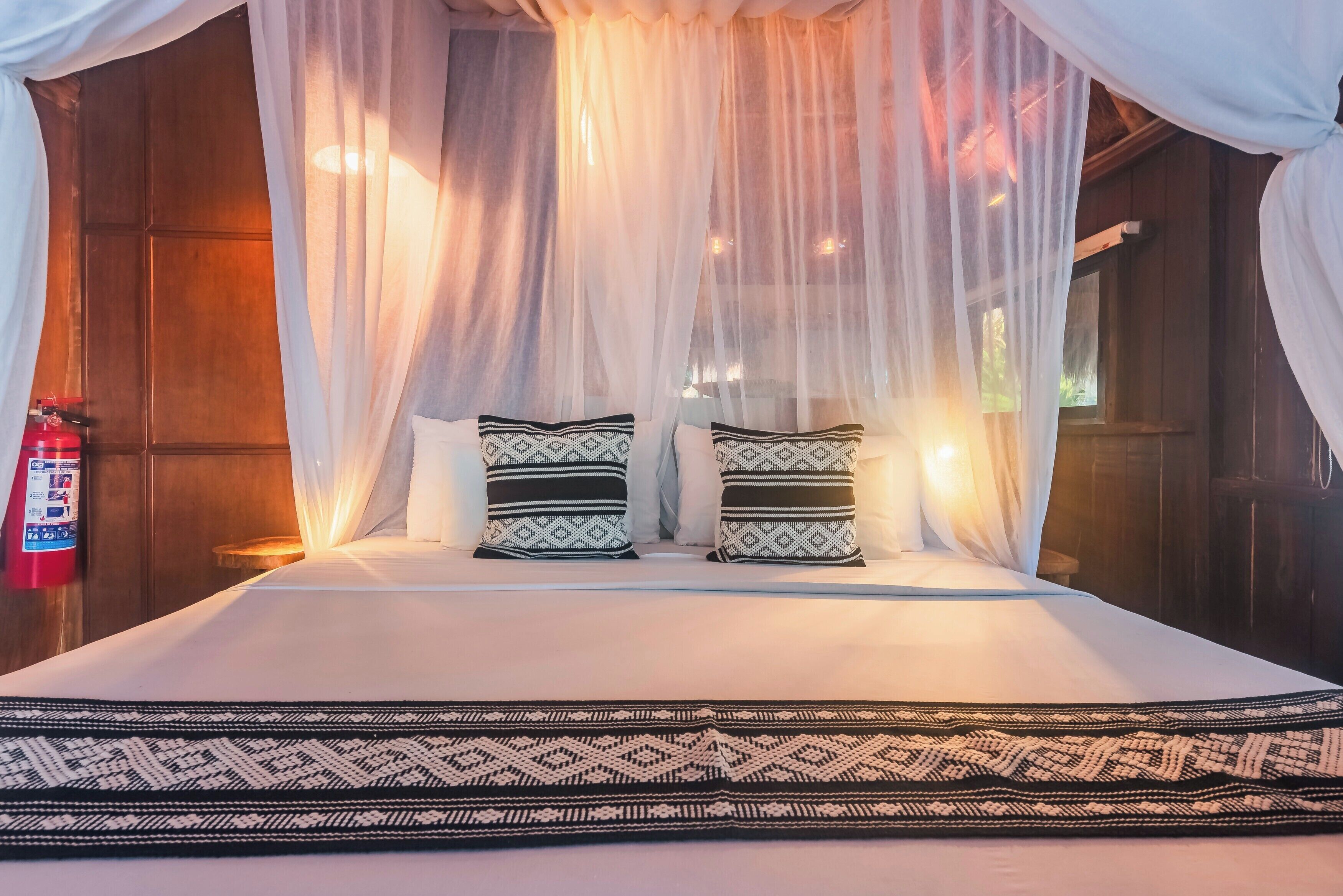 Bungalow #3, Partial Ocean View | In-room safe, laptop workspace, blackout curtains, free WiFi