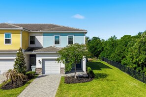 Exterior - Townhome with Private Patio, Near Attractions (Kissimmee)