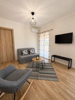 House | 1 bedroom, Internet - Casa Plati 2 - Peaceful Garden Stay With Pool (Kalamata)