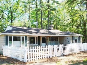 Exterior - Lazy Days | Walk to Torch Lake | Pet Friendly (Rapid City)