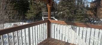 Yale Street Retreat Close to Kenai Fishing