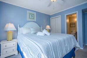 2 bedrooms, iron/ironing board, WiFi, bed sheets - Beach Condo w/ Pool, Tennis & Lake Views (Hilton Head Island)