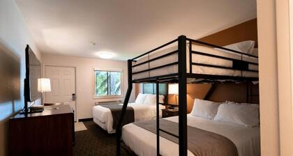 The Riviera Motor Lodge