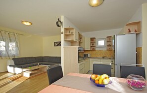 Interior - Lovely home in Kresevo (Kresevo)
