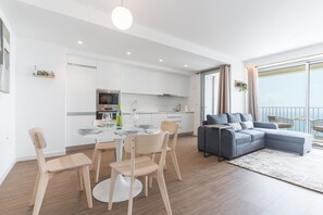 Interior - Infinity Blue by Atlantic Holiday (Câmara de Lobos)