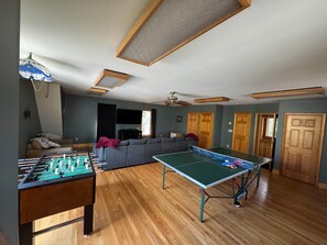Game room - Shimmering Cove Retreat (Naples)