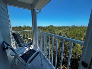 Property grounds - Sandy Pointe #114 ~ Beach, heated pool, Preserve (Holmes Beach)