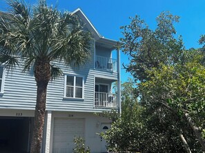 Exterior - Sandy Pointe #114 ~ Beach, heated pool, Preserve (Holmes Beach)