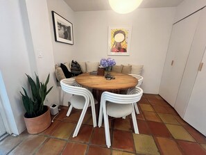 Dining - Modern Architectural design home in Brookhaven, New York (Brookhaven)