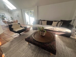 Living area - Modern Architectural design home in Brookhaven, New York (Brookhaven)