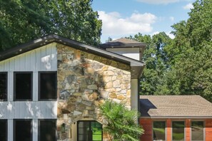 Exterior - Spacious 4BR Home w/ Pool Fun (Marietta)