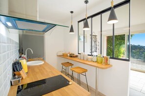 Microwave, dishwasher, coffee/tea maker - Villa Azur by Villa Plus (Sainte-Maxime)