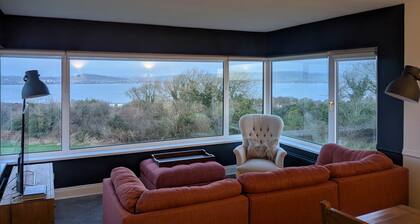 Holywood Hideaway: 2 Bedroom Retreat