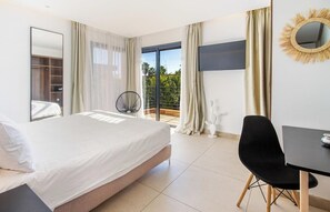 5 chambres, fer et planche à repasser, Wi-Fi, draps fournis