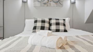 2 chambres, fer et planche à repasser, Wi-Fi, draps fournis