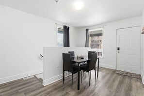 Dining - Stylish 2BR 1 Bath Haven with WiFi & Parking (Windsor)