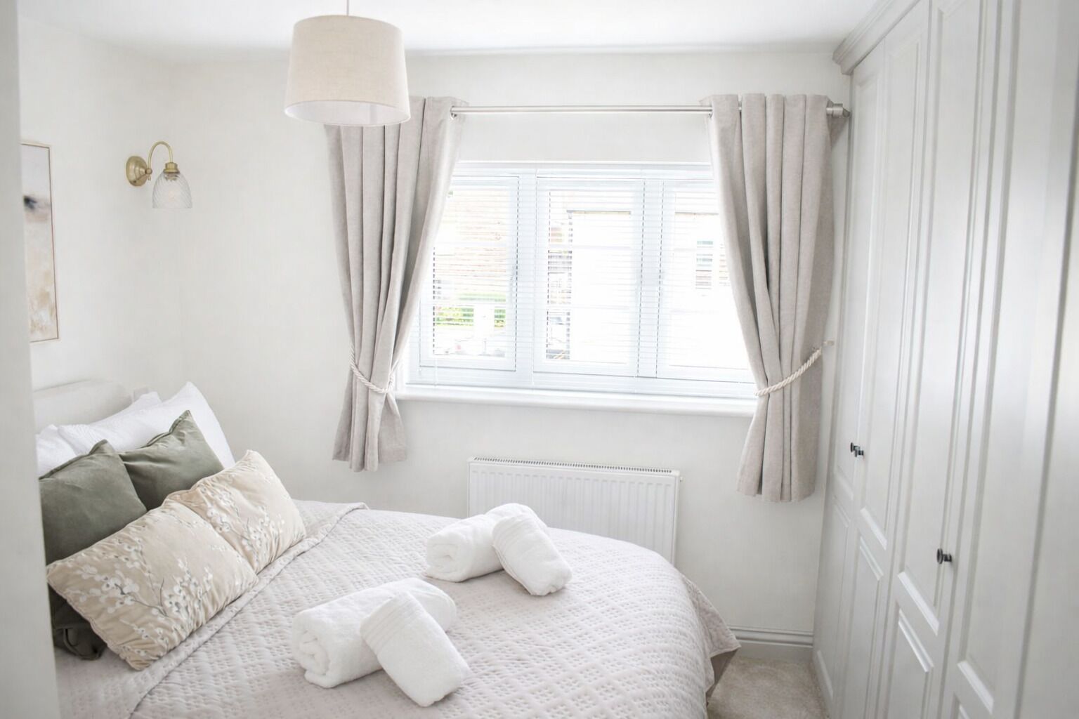 2 bedrooms, desk, iron/ironing board, free WiFi