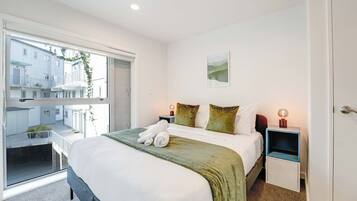 3 bedrooms, iron/ironing board, WiFi