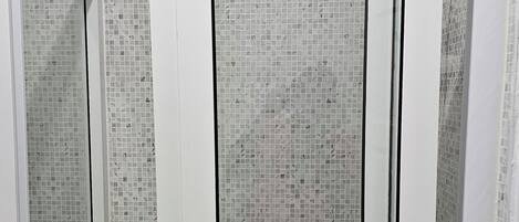 Handtücher, Seife, Toilettenpapier