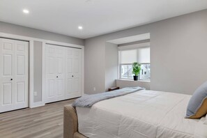 1 habitación, tabla de planchar con plancha y wifi 