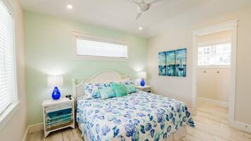 5 bedrooms, iron/ironing board, WiFi, bed sheets