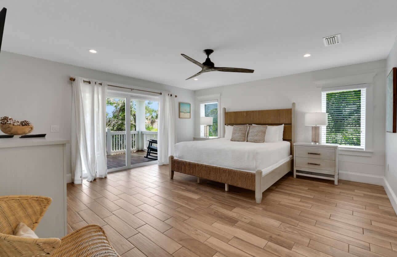 8 bedrooms, iron/ironing board, WiFi, bed sheets