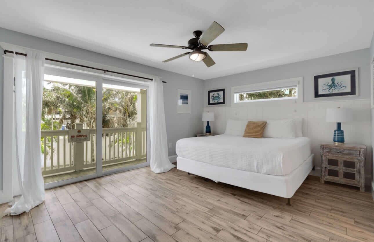 8 bedrooms, iron/ironing board, WiFi, bed sheets