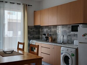 Fridge, microwave, oven, stovetop - Charming apartment 2 minutes from Cabral Beach (Sal Rei)