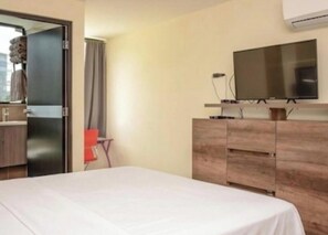 5 chambres, fer et planche à repasser, accès Internet, draps fournis