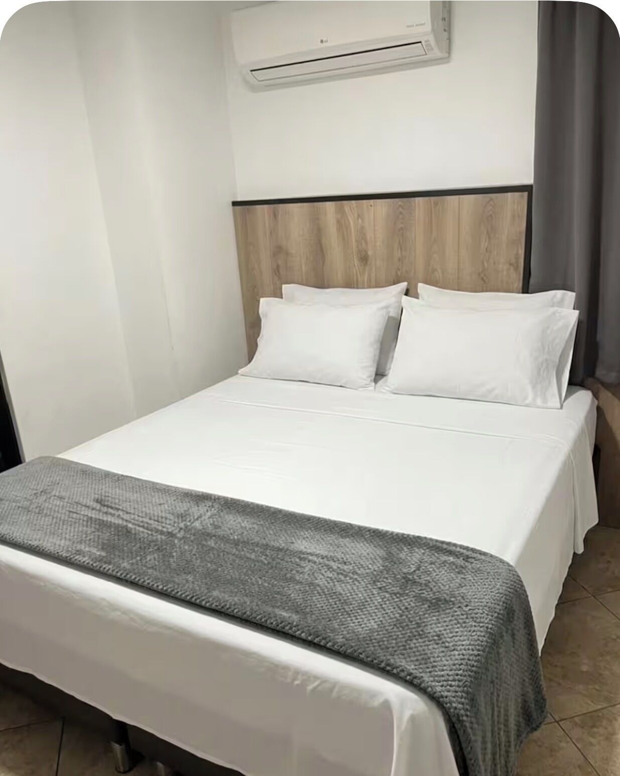 5 bedrooms, iron/ironing board, Internet, bed sheets