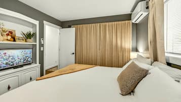 Blackout curtains, iron/ironing board, free WiFi