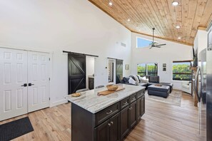 Interior - Sweet Rock Cabin - Romantic, Sauna, Views, Hot Tub (Rogers)