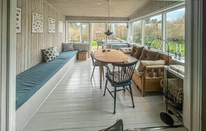 TV, fireplace - Stunning home in Sjællands Odde with WiFi (Sjællands Odde)